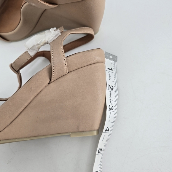 L'Amour des Pieds Idelle T-Strap Wedge beige Sandal 7.5 - Picture 11 of 11